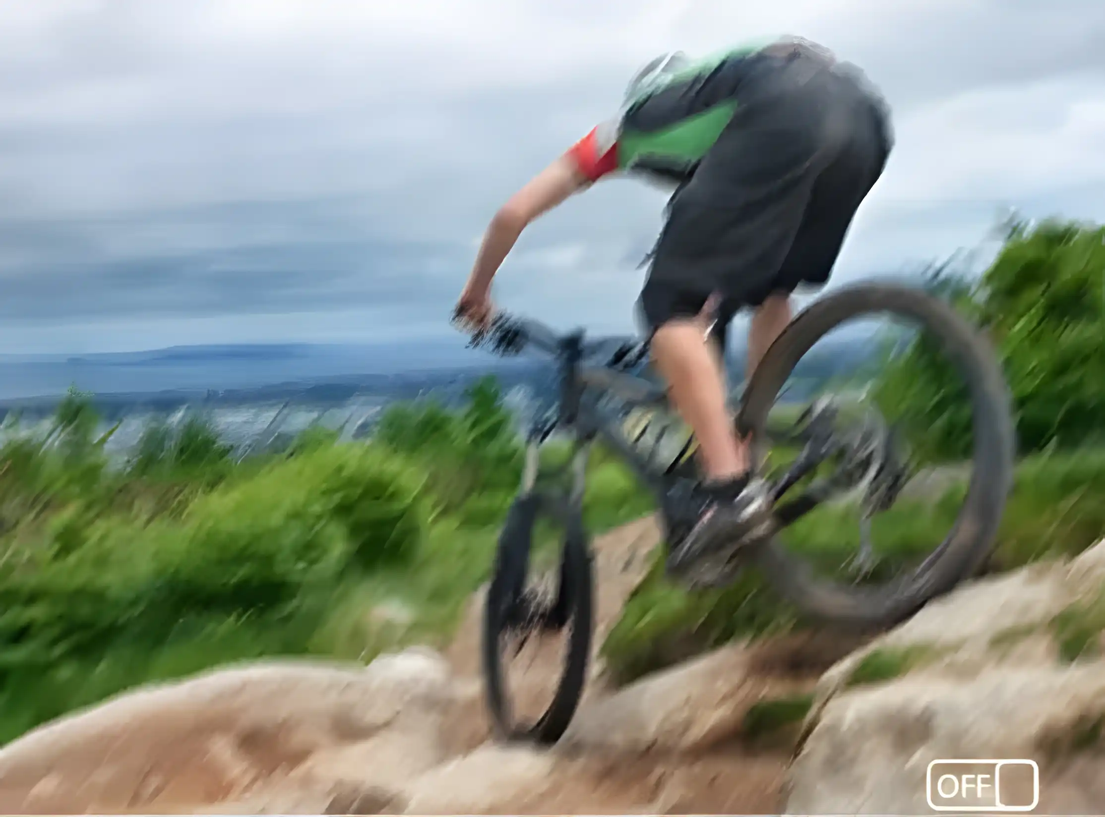 Sj8-pro-7-blur.jpg_upscayl_4x_realesrgan-x4plus